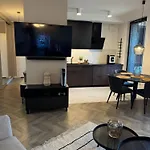 Modern Vero Portova *
