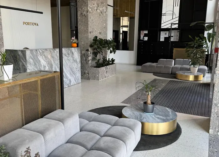 Modern Vero Portova *